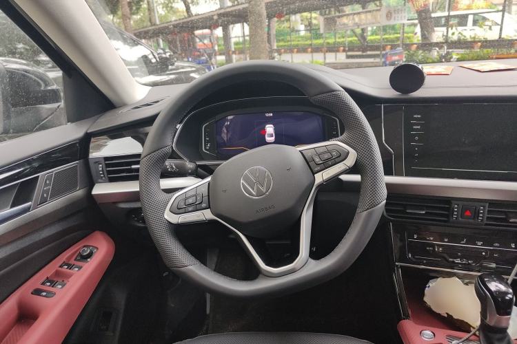 Used Volkswagen Passat 2025 Outstanding Model 380TSI Starry Dragon Edition
