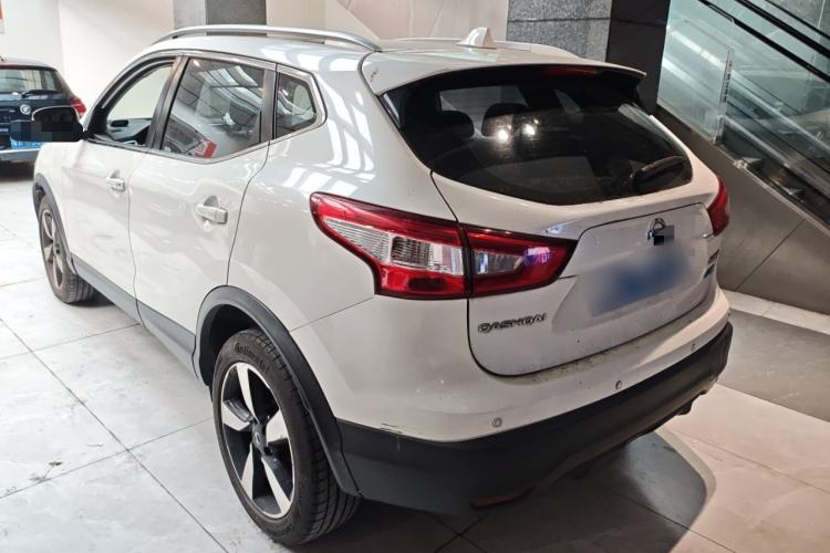 Used Nissan Qashqai 2016 2.0L CVT Deluxe Edition Rear Left 45 Deg