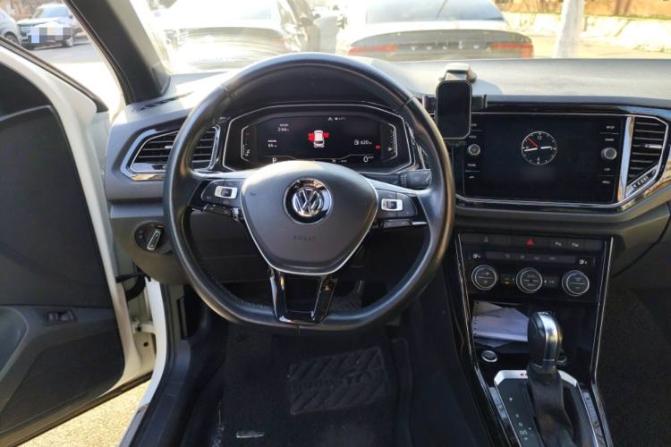 Used Volkswagen T-ROC 2018 280TSI DSG Four-Wheel Drive Luxury Version China V Emission Standard Steering Wheel