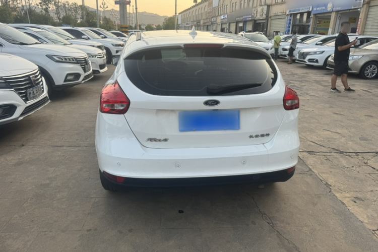 Used Ford Focus 2018 Hatchback Classic 1.6L Automatic Trendy SmartDrive Edition