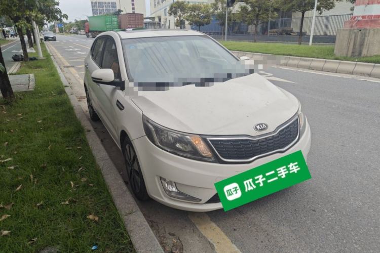 Used Kia K2 2012 Hatchback 1.6L AT Premium Front Right 45 Deg