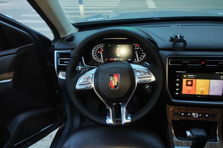 Used Roewe RX8 2018 30T Smart Connectivity Four-Wheel Drive Flagship Edition