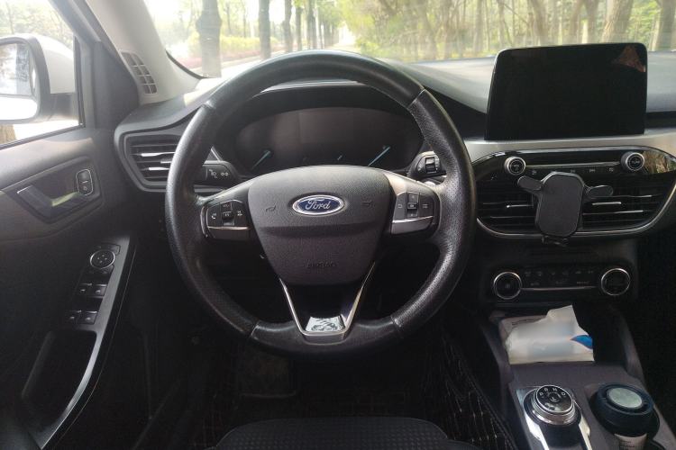 Used Ford Focus 2020 Sedan EcoBoost 180 Automatic Trend Edition Steering Wheel