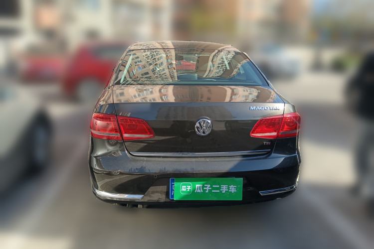 Used Volkswagen Magotan 2015 1.8TSI Prestige Model
