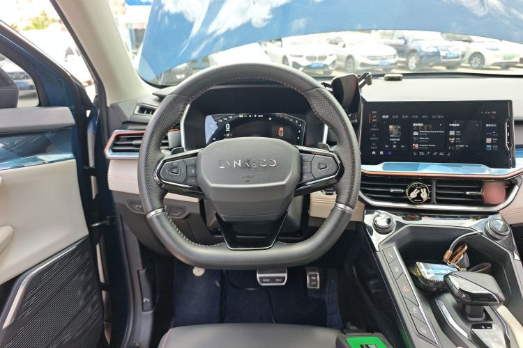 Used Lynk & Co 06 2021 1.5T Shero Pink Special Edition Steering Wheel