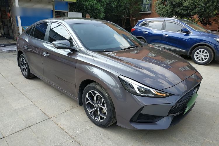 Used MG 5 2022 180 DVVT CVT Youth Luxury Edition
