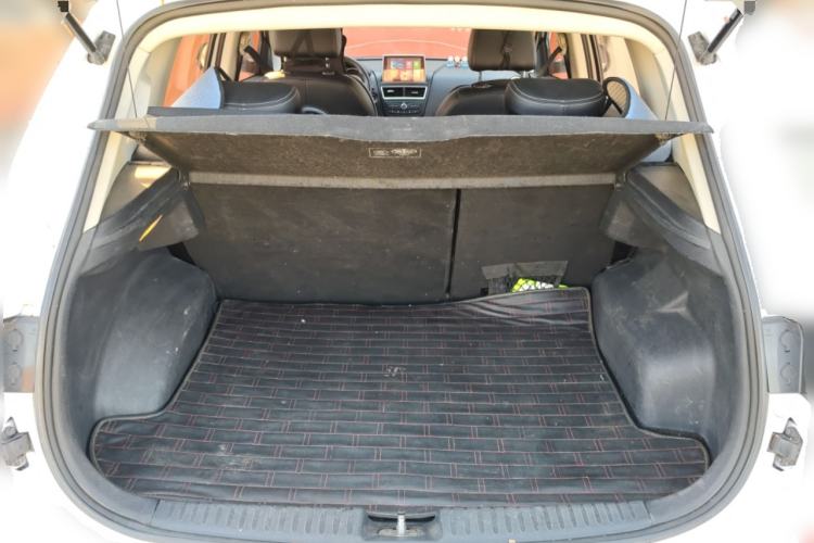 Used Bestune X40 2017 1.6L Automatic Prestige Edition Trunk