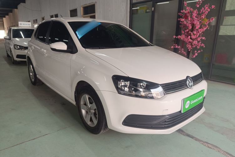 Used Volkswagen Polo 2016 1.4L Manual Fashion Model Exterior 1