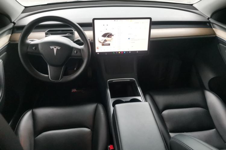 Used Tesla Model Y 2022 Rear-Wheel-Drive Version
