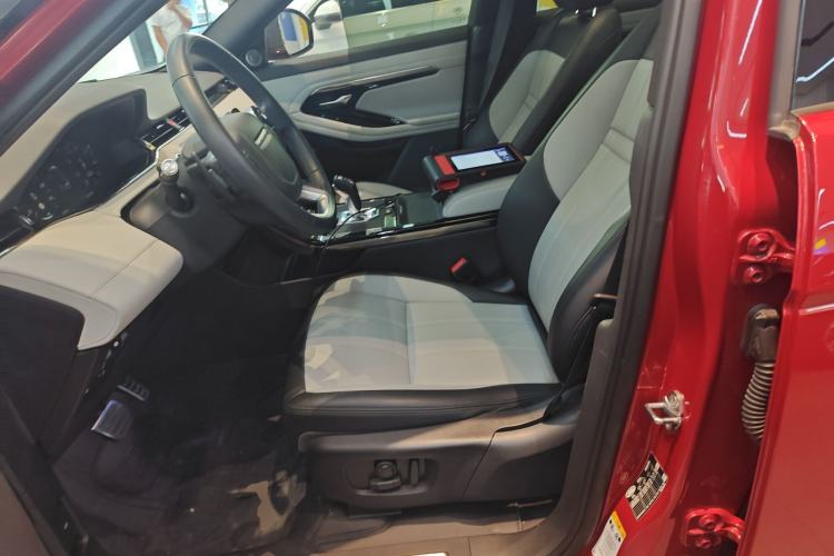 Used Land Rover Range Evoque 2020 249 PS R-DYNAMIC S Blackened Sport Technology Edition Left Front Seat