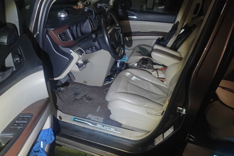 Used Buick GL8 2014 3.0L XT Luxury Business Flagship Edition Left Front Seat