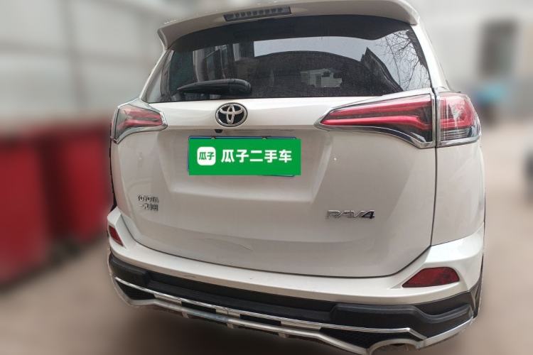 Used Toyota RAV4 2016 2.0L CVT Two-Wheel Drive Fashion Edition China V Standard