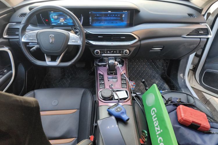 Used Bestune T77 2020 PRO 280 TID Automatic Luxury Model Center Console