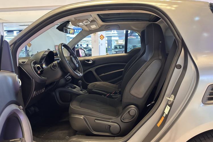 Used smart fortwo 2015 1.0L 52 kW Hardtop Passion Edition