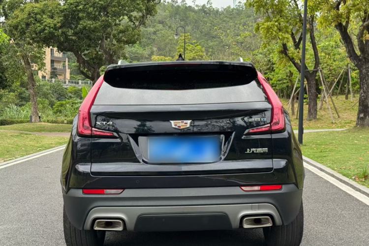 Used Cadillac XT4 2022 28T Two-Wheel-Drive Luxury Version Exterior 4