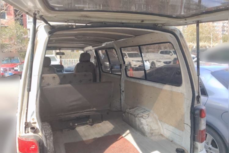 Used Jinbei Hiace 2011 2.0L 5th Generation Kuaiyunwang Luxury Edition 4G19 Trunk