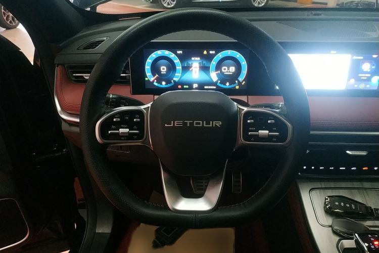 Used JETOUR X70 PRO 2023 1.5T DCT Comfort Edition 5 Seats
