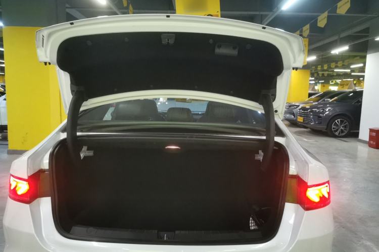 Used BYD Qin PLUS 2024 HONOR Edition DM-i 55KM Leading Model
