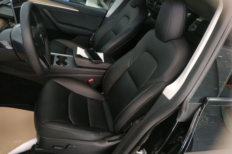 Used Tesla Model Y 2022 Rear-Wheel-Drive Version
