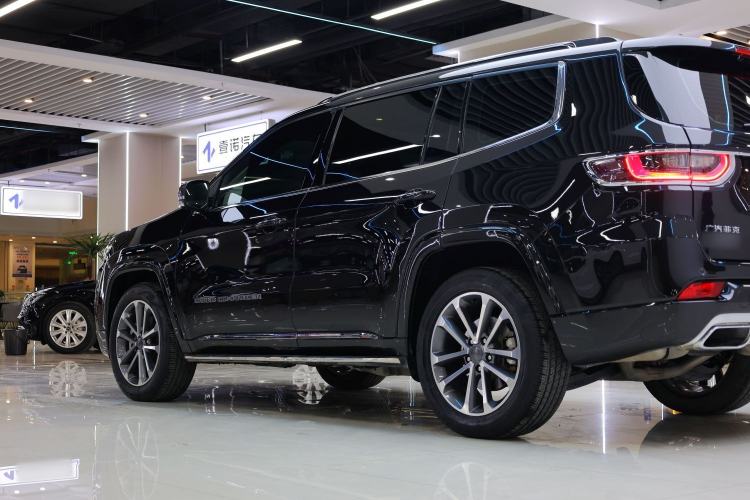 Used Jeep Grand Commander 2018 2.0T Four-Wheel Drive Smart Enjoyment Version China V Emission Standard
