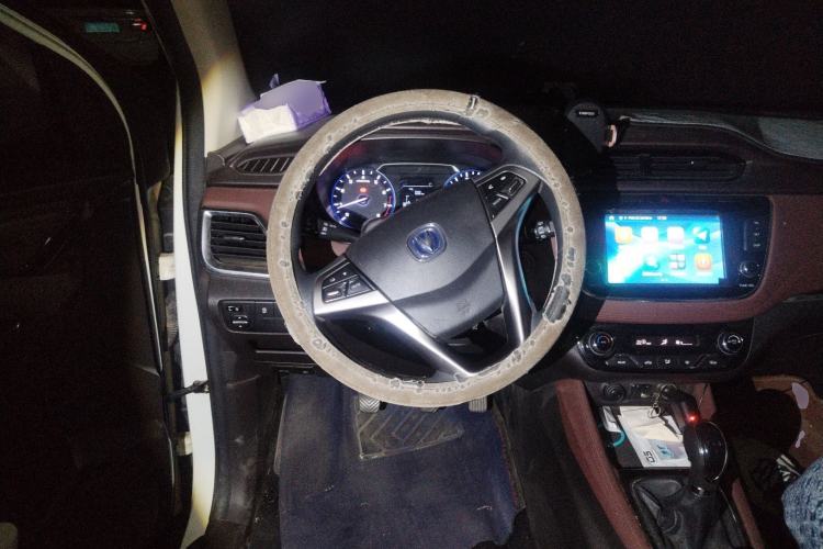 Used Changan Lingxuan 2017 1.6L Manual Happiness Edition
