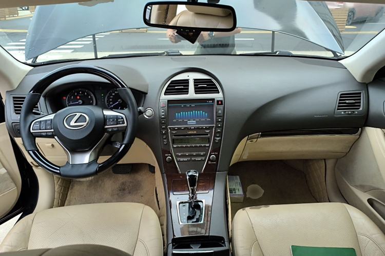 Used Lexus ES 2010 240 Elegant Edition Center Console