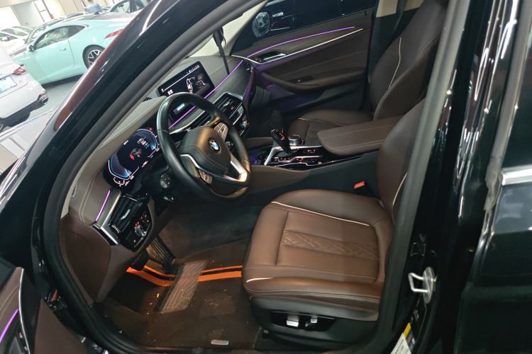 Used BMW 5 Series New Energy 2022 535Le Luxury Package Left Front Seat