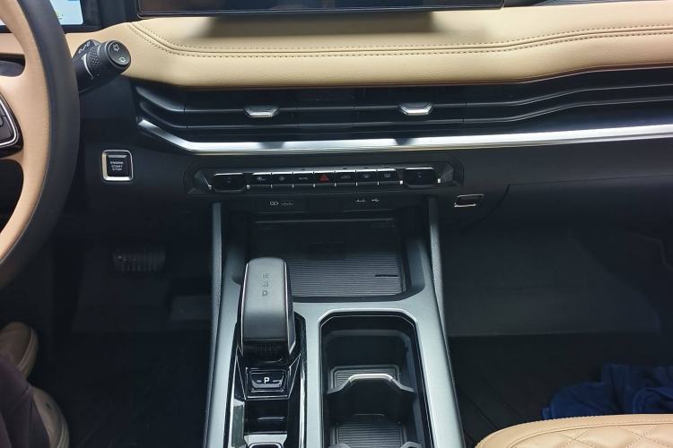 Used Geely Auto Haoyue L 2023 2.0T DCT Flagship Version