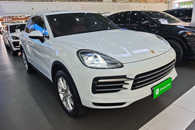 Used Porsche Cayenne 2019 Cayenne 3.0T Front Right 45 Deg