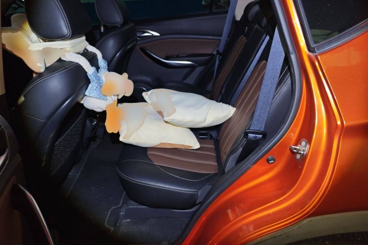 Used BYD Song New Energy 2017 Song DM 1.5TID All-Wheel Drive Luxury Model Left Rear Seat