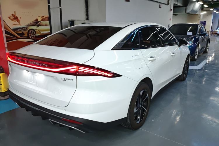 Used Geely Galaxy L6 2025 EM-i 140km Starship Edition
