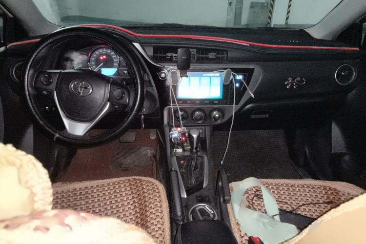 Used Toyota Levin 2017 Revised 185T CVT Elite Edition China V Standard Center Console