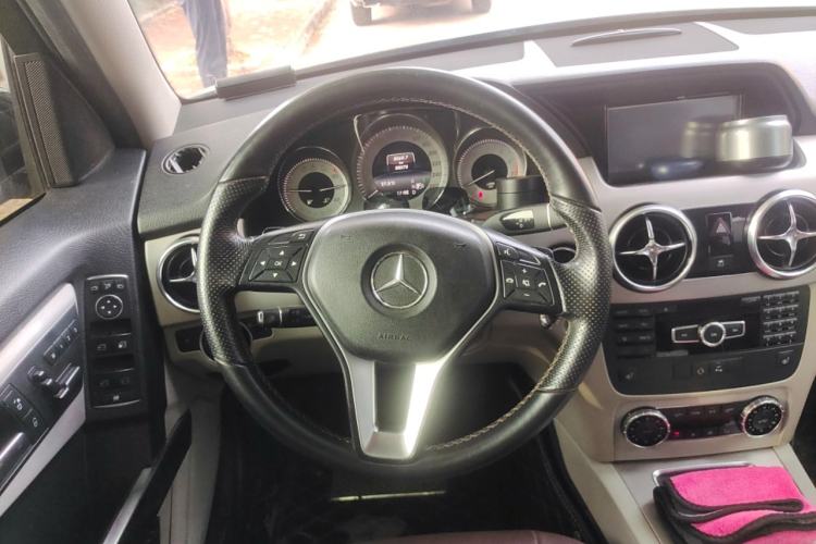 Used Mercedes-Benz GLK-Class 2013 GLK 300 4MATIC Fashion Model Steering Wheel