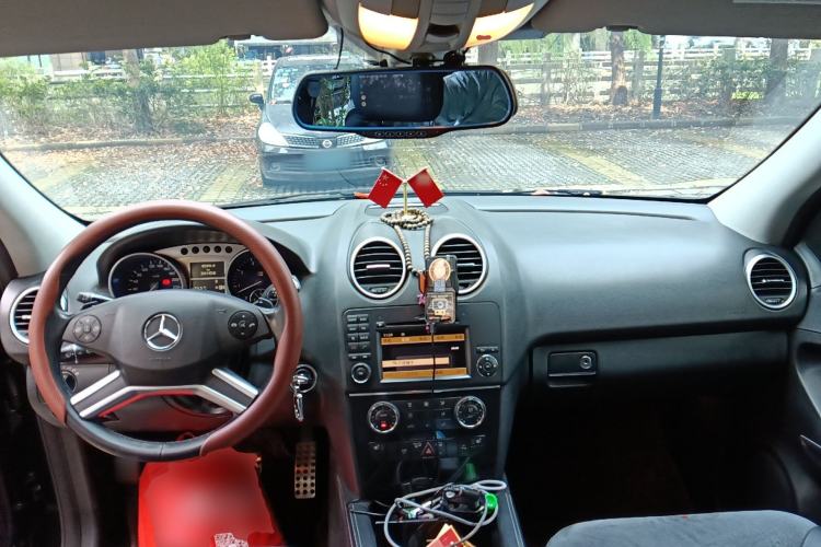 Used Mercedes-Benz M-Class 2010 ML 300 4MATIC
