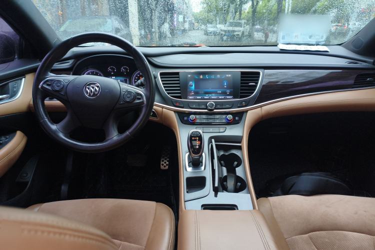 Used Buick LaCrosse 2016 20T Elite Edition Center Console