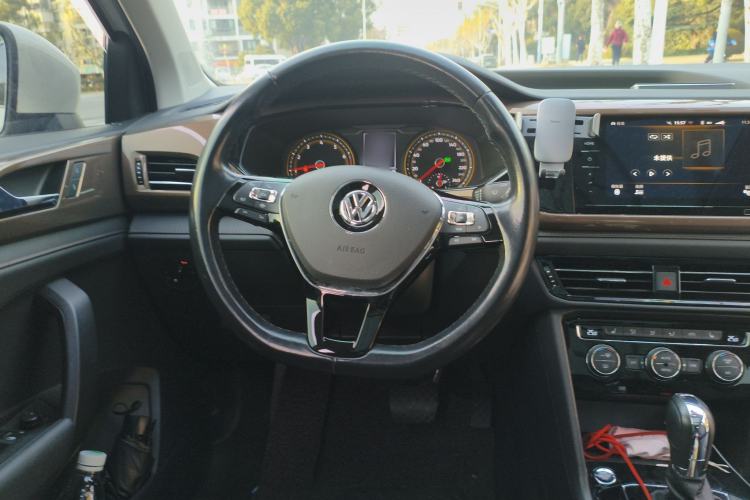 Used Volkswagen Tharu 2020 330TSI All-Wheel-Drive Luxury PLUS China VI Standard