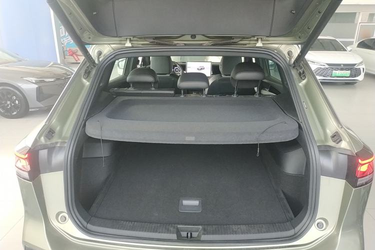 Used Volkswagen Tayron 2025 Tiguan L 380TSI 4Motion Luxury Easy Package Trunk