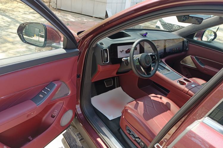 Used Hima AITO M8 2025 Extended-Range Ultra Version 53.4 kWh 5-Seater Edition Driver Seat