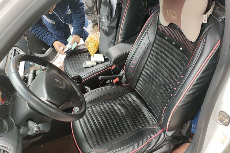 Used Peugeot 301 2014 1.6L Manual Luxury Edition
