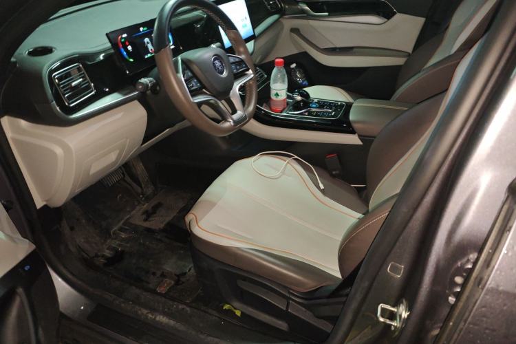 Used BYD Qin PLUS 2024 Honor Edition EV 420KM Leading Model
