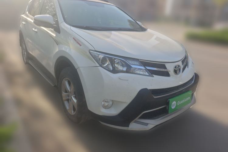 Used Toyota RAV4 2013 2.5L Automatic 4x4 Elite Edition Front Right 45 Deg