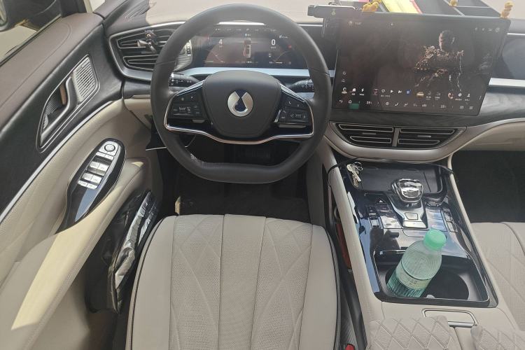 Used Denza D9 2024 DM-i 980 Four-Wheel Drive Prestige Model
