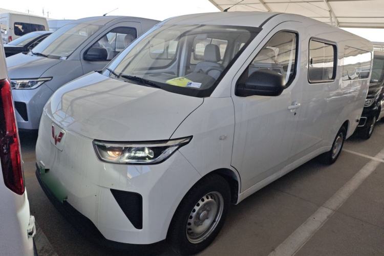 Used Wuling Yangguang 2025 Model 400km Bus Edition—Comfort Edition