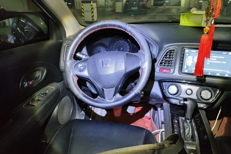 Used Honda Vezel 2015 1.5L CVT two-wheel drive Comfort trim Steering Wheel