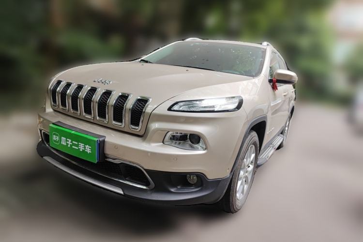 Used Jeep Cherokee 2016 2.4L Professional Edition Guazi used car, China used car export, Used car for sale, Used  cars, Cheapest cars for sale