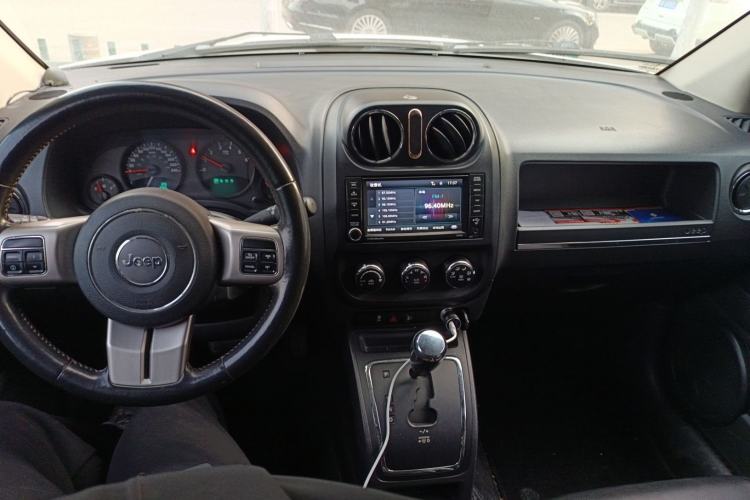 Used Jeep Compass 2011 2.4L Four-wheel Drive Classic Edition
