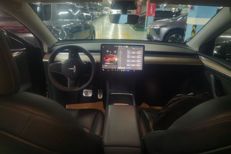 Used Tesla Model Y 2021 Long-Range All-Wheel-Drive Version 3D7