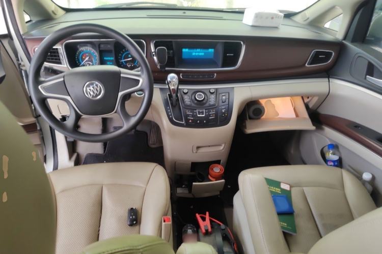 Used Buick GL8 2015 2.4L Luxury Business Premium Edition
