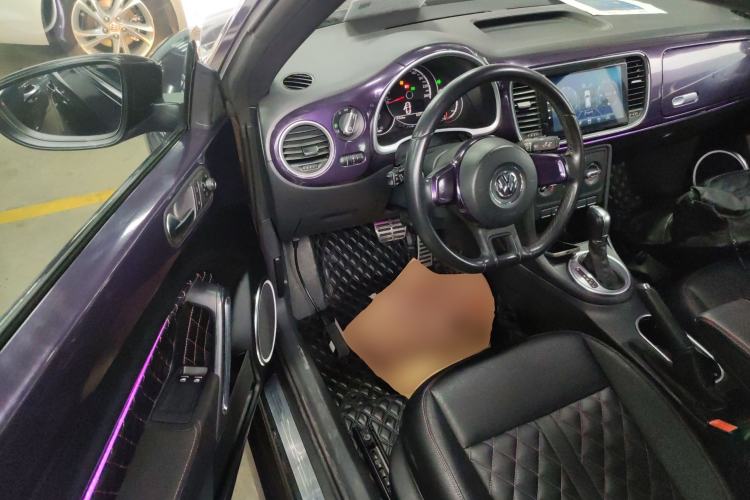 Used Volkswagen Beetle 2015 180TSI model
