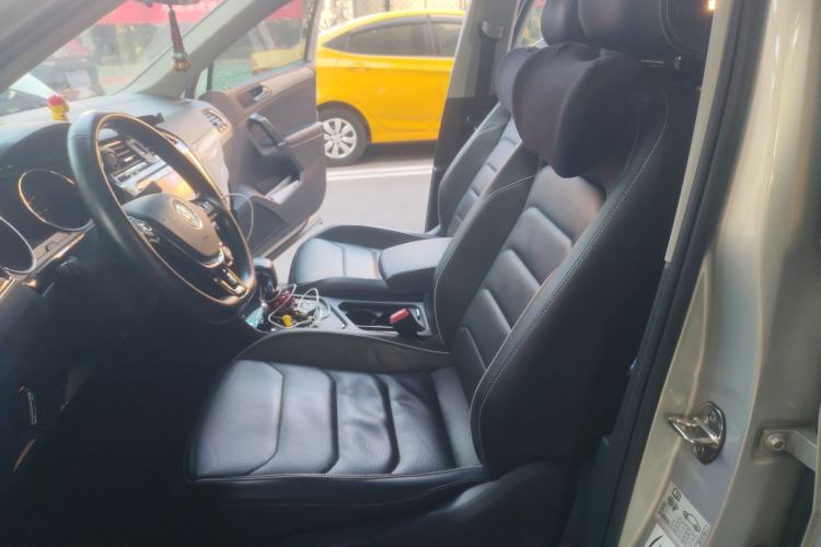 Used Volkswagen Tiguan L New Energy 2019 430 PHEV Hybrid Flagship Model Left Front Seat